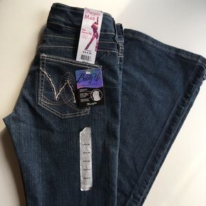 NTW Wrangler Mae jeans 5/6 x 34 boot cut booty up
